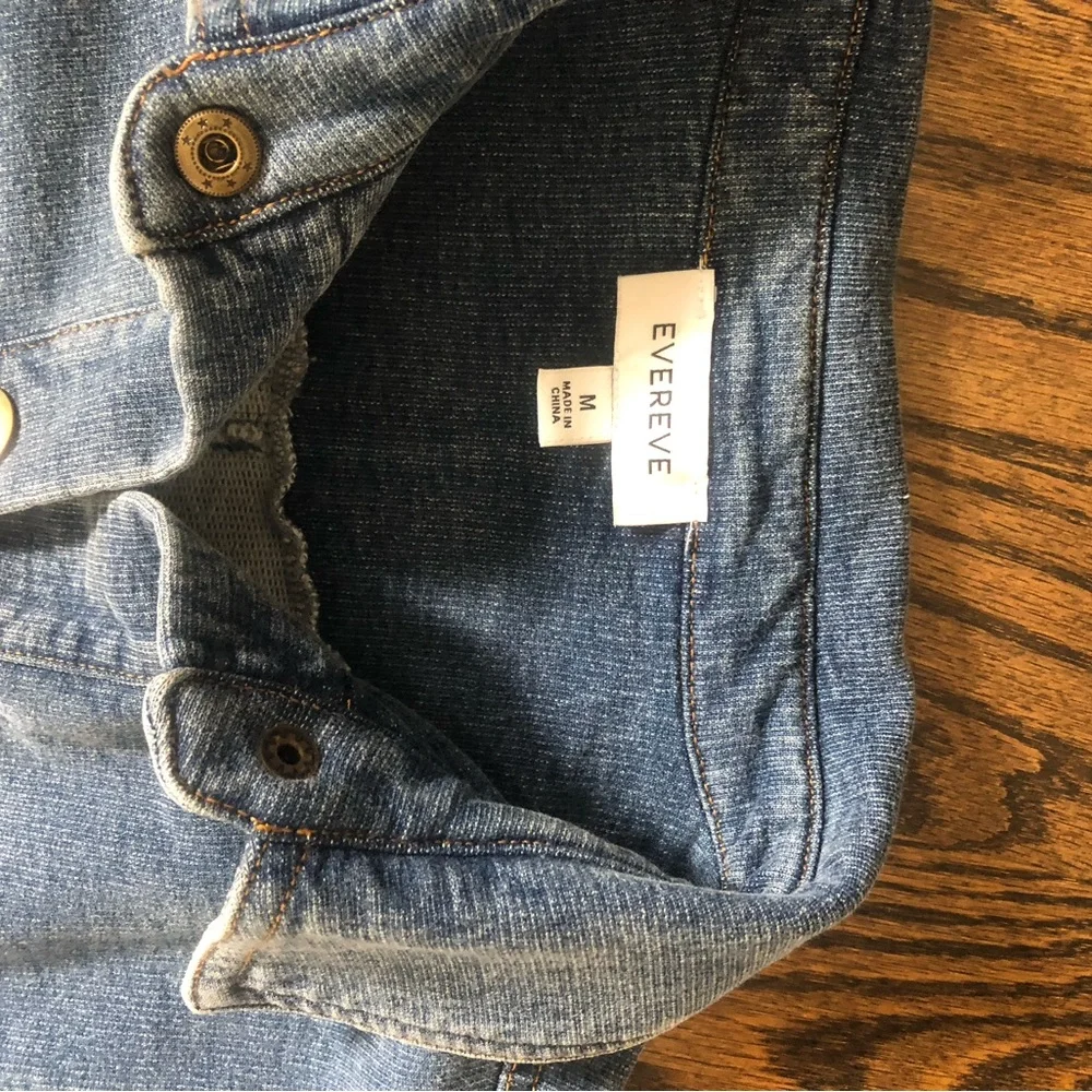 FLASH SALE 24 HOURS Evereve Blue Denim Jacket with Gold Buttons - Picture 3 of 5